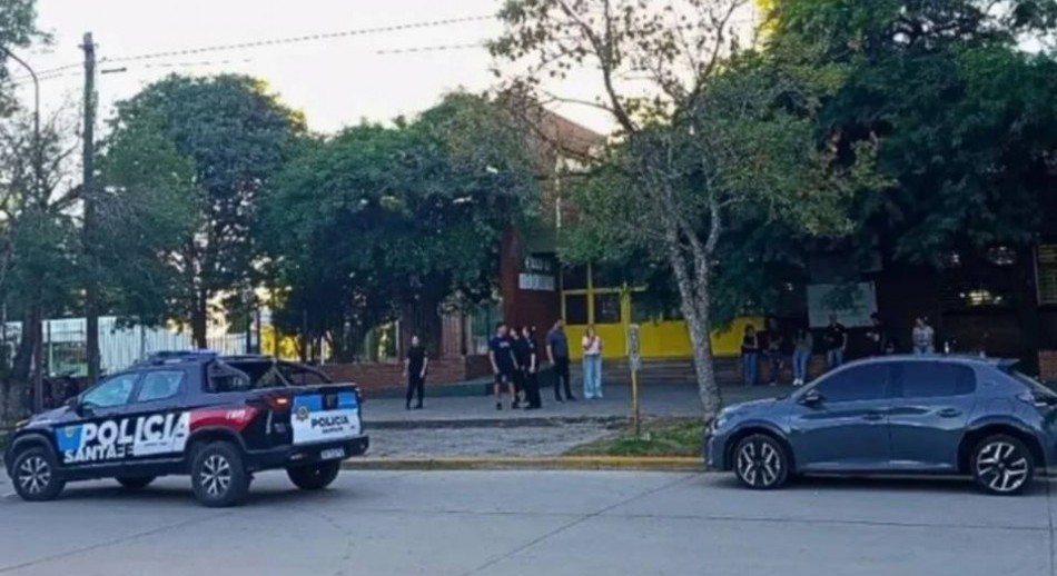 Un alumno fue armado a un colegio de Santa Fe y mató a un compañero